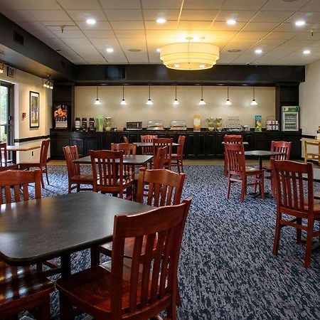 Quality Inn Луисбург Екстериор снимка