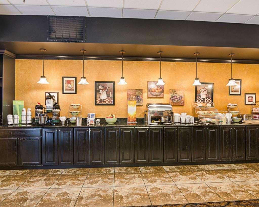 Quality Inn Луисбург Ресторант снимка